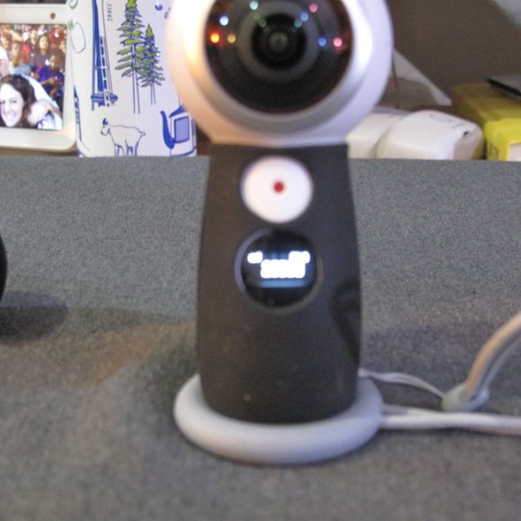 Samsung Gear 360 (2017 Edition) Real 360° 4K VR Camera - Picture 15 of 15